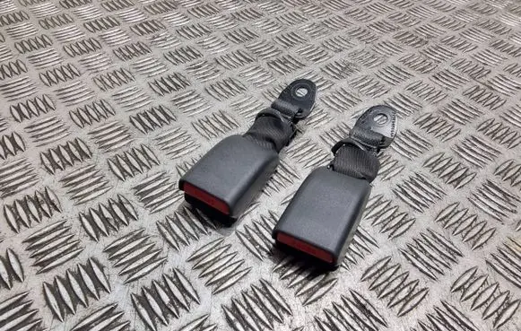 Citroen C1 Rear seatbelt buckle 309104610aa
