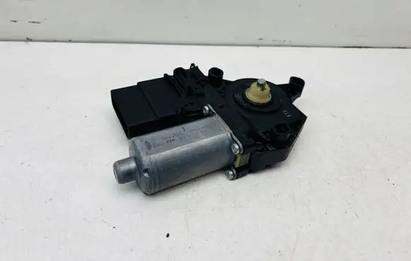 Volkswagen Touran II Rear door window regulator motor 5K0959703A 5K0959795