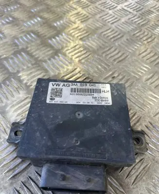 Volkswagen PASSAT B7 Power management control unit 3AA919041