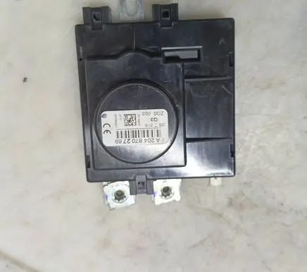 Mercedes-Benz C W204 Aerial antenna amplifier A2048702789 ZGS003 08T318