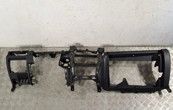 Toyota Avensis T270 Dashboard 5530305030C0 5530305030