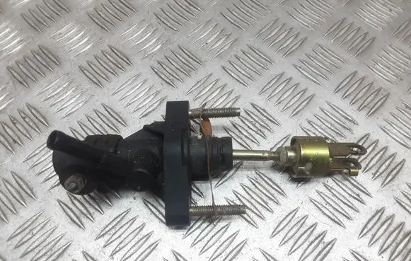 Toyota Avensis T250 Clutch master cylinder