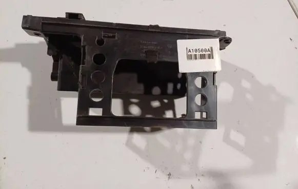Volkswagen Golf III Dash center air vent grill 1H6819736