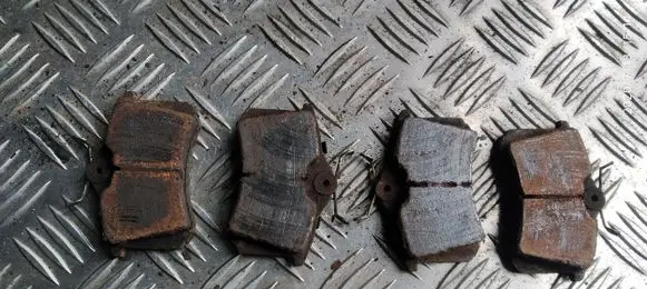 Volkswagen Golf IV Brake pads (rear) 