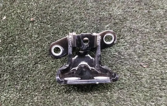 KIA EV6 Front door upper hinge A046057
