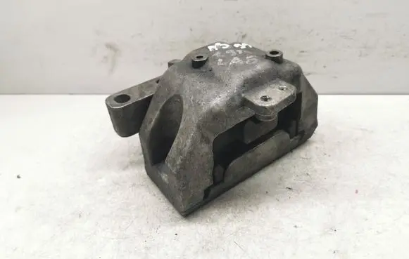 Audi A3 S3 8L Engine mount bracket 1J0199262