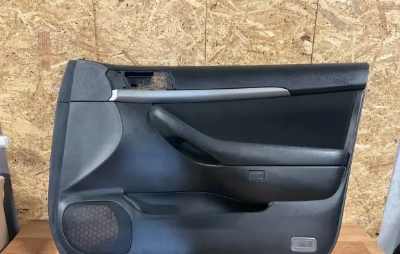 Toyota Avensis T250 Front door card panel trim 6761005560B0