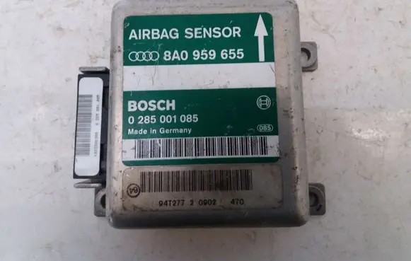 Audi A4 S4 B5 8D Airbag control unit/module 8A0959655 0285001085