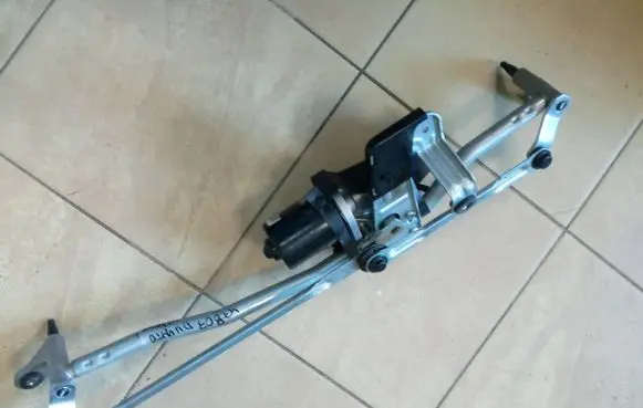 Peugeot Boxer Front wiper linkage and motor 1363338080 NE69022