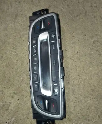 Renault Scenic III - Grand scenic III Climate control unit 275109409R