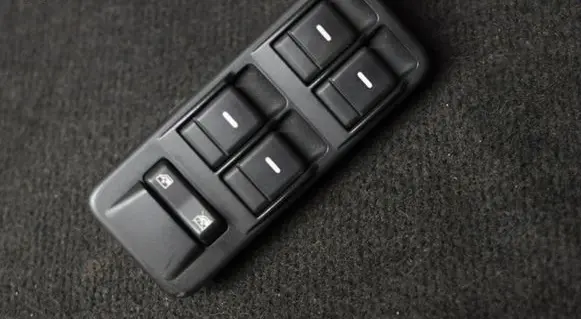 Land Rover Discovery 4 - LR4 Electric window control switch YUD500950PVJ