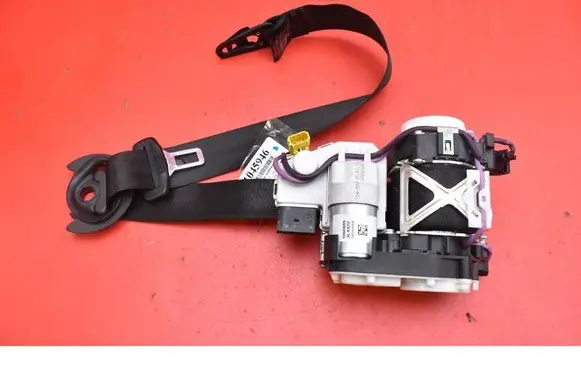 Audi A8 S8 D4 4H Front seatbelt 4H0857705A