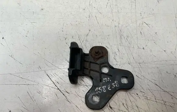 BMW 7 E38 Front bumper mounting bracket 8230513