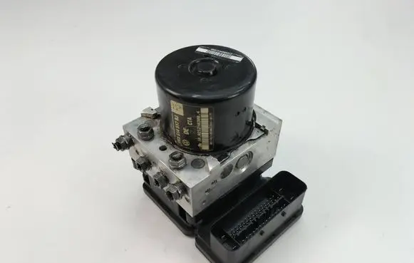 Volkswagen Golf VI ABS Pump 1K0614517BJ 1K0907379AN