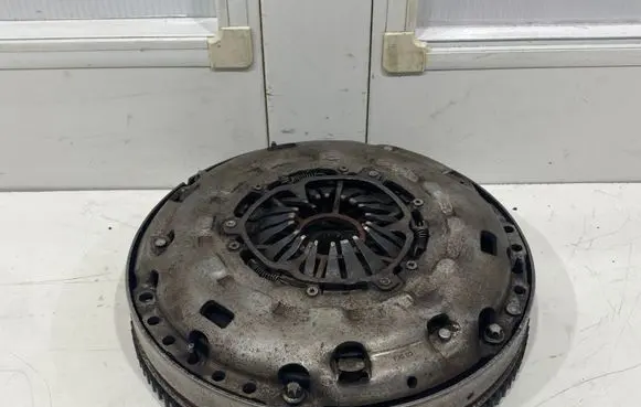 Opel Zafira B Dual mass flywheel F2600