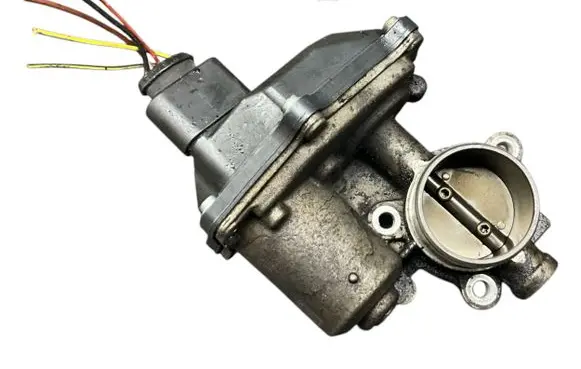 Volkswagen Golf VII EGR valve 04L131501