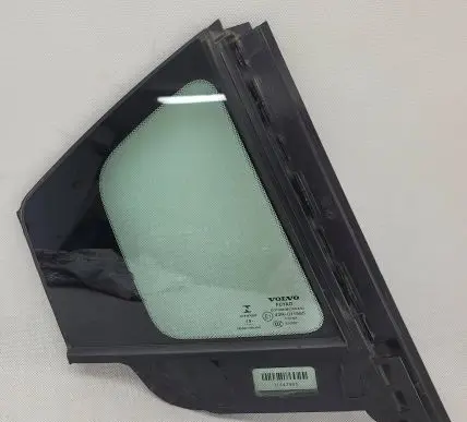 Volvo S60 Rear vent window glass 31442965