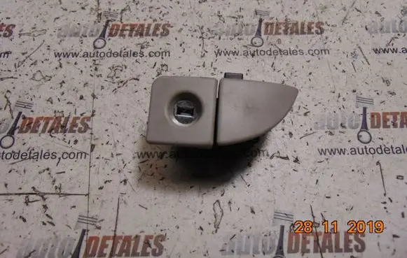 Lexus IS 220D-250-350 Glove box lock 