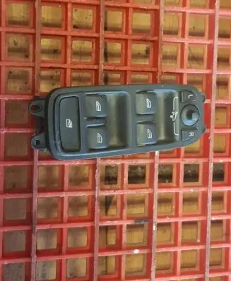 Volvo XC60 Electric window control switch 31272009 10W321 SWEA05