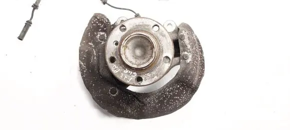Front wheel hub