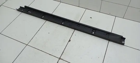 Mercedes-Benz ML W164 Sill supporting ledge A1646980930