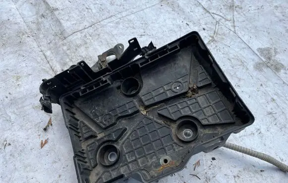 Renault Clio IV Battery box tray 648601269R