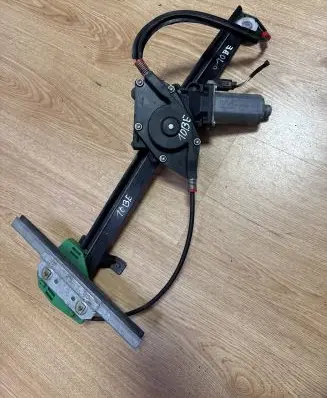 Ford Ka Front door window regulator with motor 0130821683 E015005007