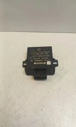 Mercedes-Benz E W211 Light module LCM A2118200985 2118200985