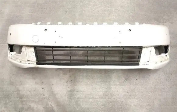 Volkswagen PASSAT CC Front bumper 3AA807221