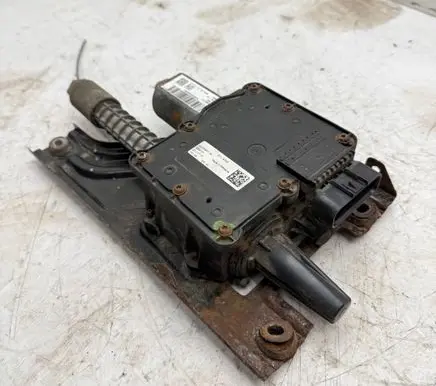 Opel Insignia A Hand brake/parking brake motor 20917024 HJ7024R123464053 A2C53401771