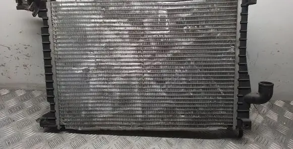 Opel Vectra B Coolant radiator 52492109