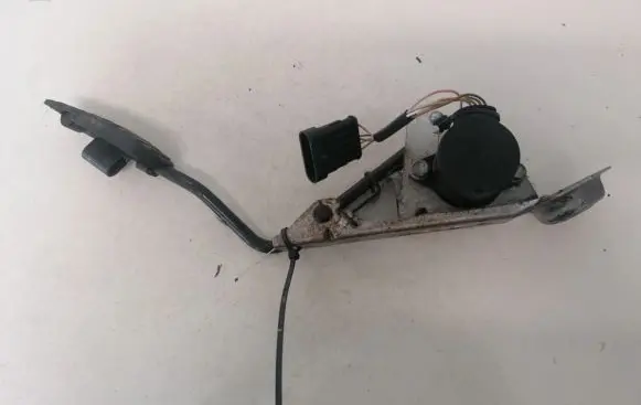 Nissan Almera Tino Accelerator throttle pedal 0281002425 089201787