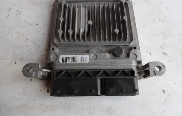 Mercedes-Benz E W212 Engine control unit/module A6519005301 28292738 A6519013301