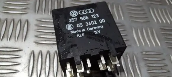 Volkswagen PASSAT B3 Other relay 357906123 05340200