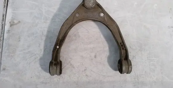 Volkswagen Touareg I Front upper control arm/wishbone 7L0407047A