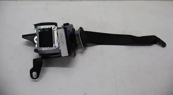 Mercedes-Benz CLS C219 Rear seatbelt 2198602085