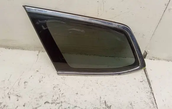 Honda Accord Rear side window