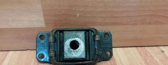 Volkswagen Sharan Rear axle beam mounts housing 7M0505221C