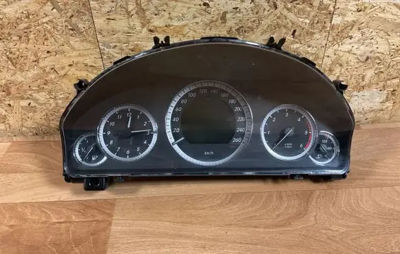 Mercedes-Benz E W212 Speedometer (instrument cluster) A2C53244900