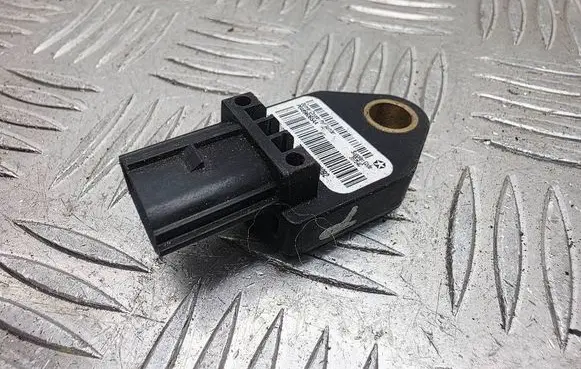 Dodge Avenger Airbag deployment crash/impact sensor P04896065AA