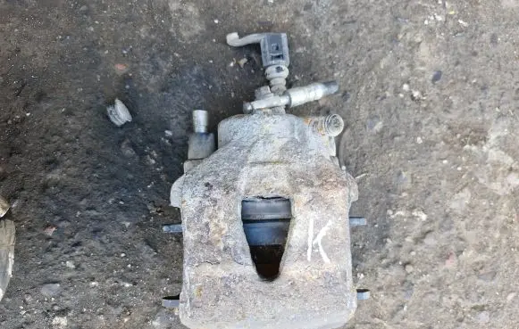 Skoda Fabia Mk1 (6Y) Front brake caliper