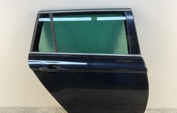 Volkswagen PASSAT B8 Rear door 3G9833312F