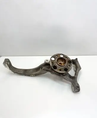 Front wheel hub