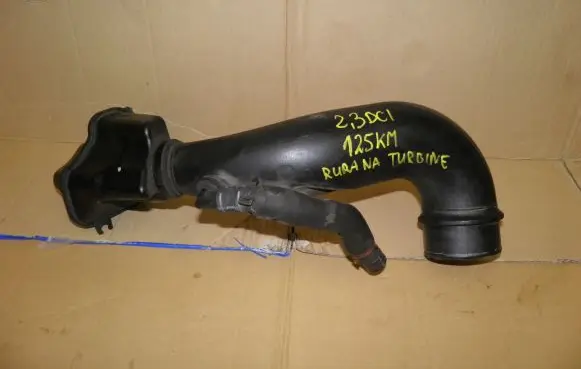 Opel Movano B Air intake hose/pipe 8200987778