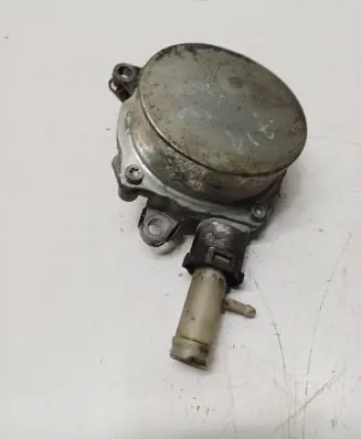 Renault Master III Vacuum pump 146508418R