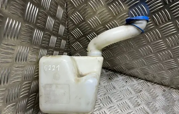 Audi A6 S6 C4 4A Lamp washer fluid tank 4A995453