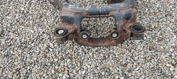 BMW 3 E46 Rear axle beam 6757435