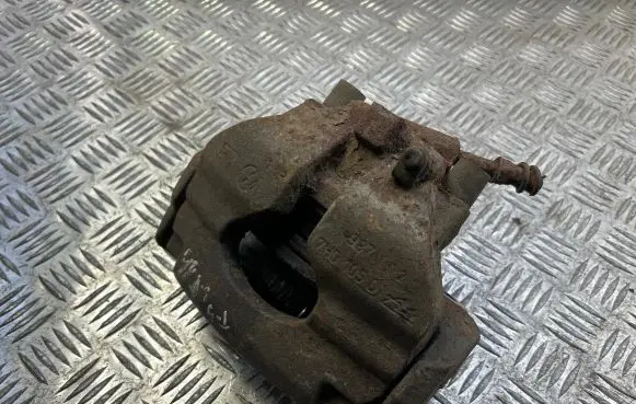 Volkswagen Transporter - Caravelle T5 Front brake caliper