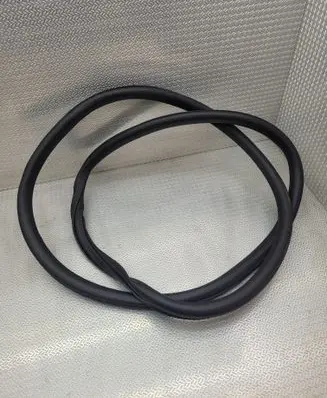 Peugeot 308 Front door rubber seal 9830829080