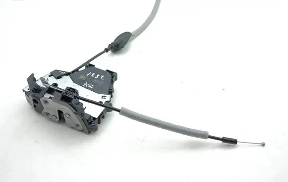 Renault Captur II Rear door lock 825038786R 147S30